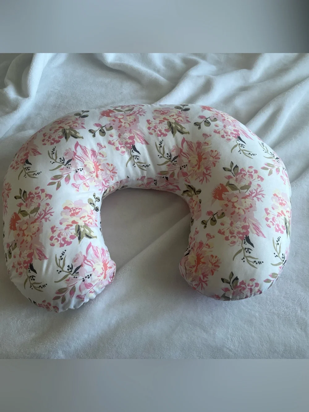 Amazon Floral Nursing Pillow - White and Pink Garden Print